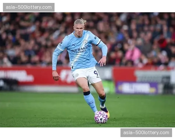 哈兰德经纪人拉伊奥拉现身马德里，引发转会猜测